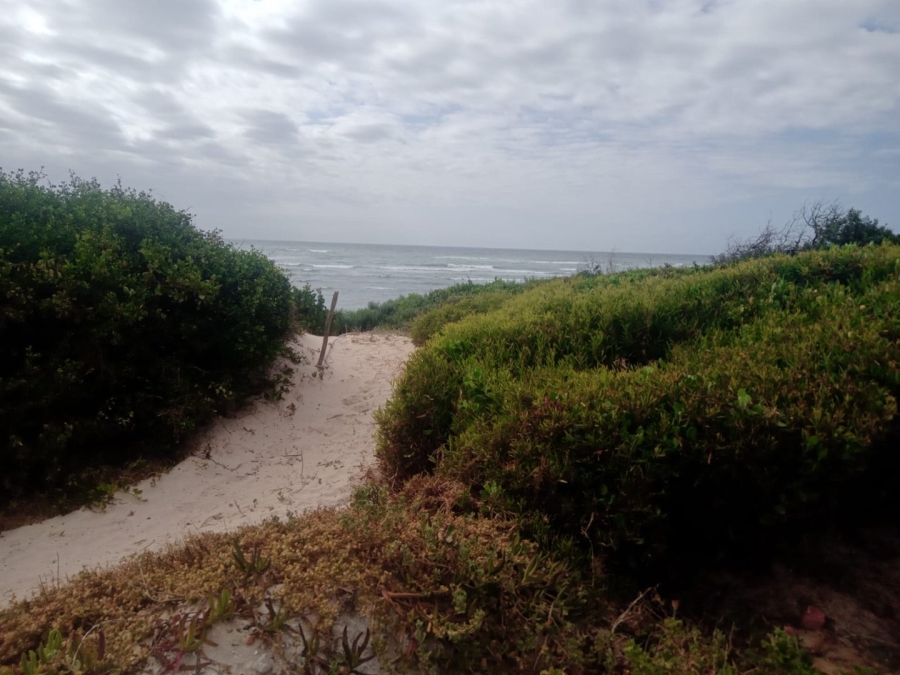 Commercial Property for Sale in Paradise Beach Eastern Cape